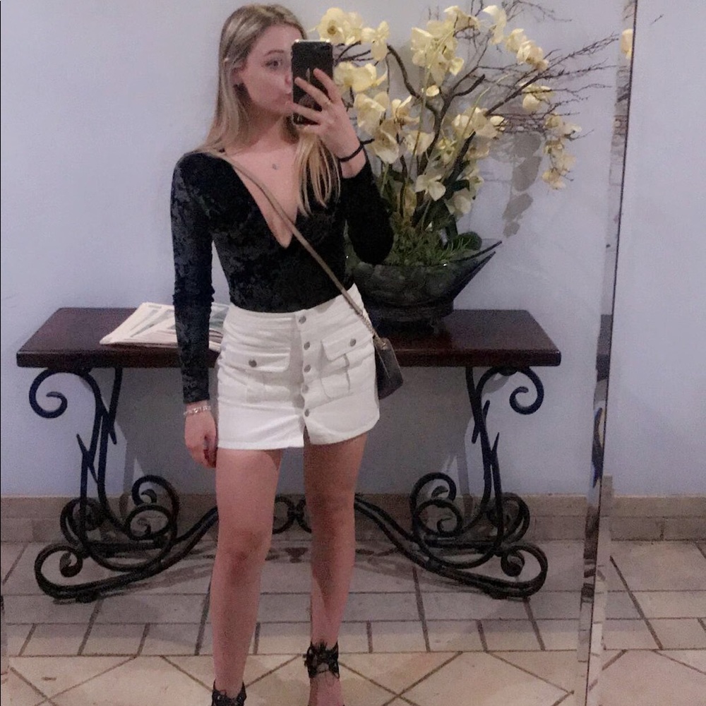 !!Outfit bundle!! Mini skirt & velvet body suit🖤